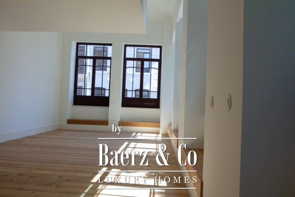 photo 21 A beautiful  three bedroom  with views of Bolhão Market