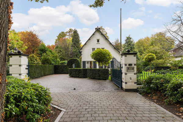 photo 1 van Brederodelaan 5