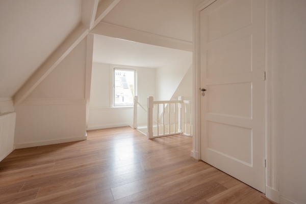 photo 50 Van Dorpstraat 4