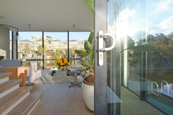 photo 28 Glaskloksingel 59