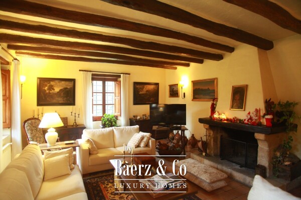 photo 4 Rustic charm and exclusivity just minutes from the Mediterranean.