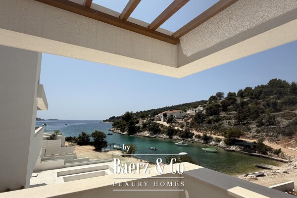 photo 4 Sevid - newly built luxury villa with pool, first row to the sea