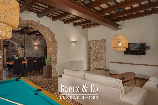 photo 9 Exceptional 18th century masia with tourist licence in Amer.