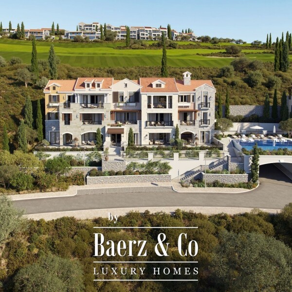 photo 5 Luxurious Apartment in Montenegro