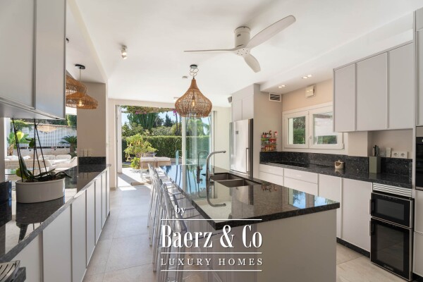 photo 24 Villa - Marbella East - Ref: 8690