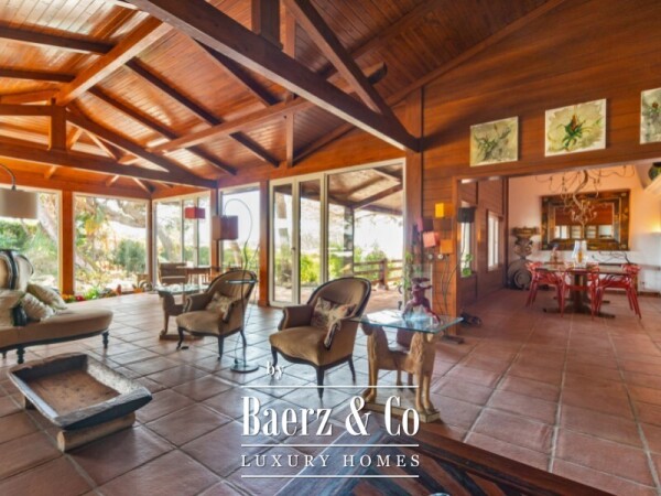 photo 8 Single storey 3 bedroom villa with swimming pool, tennis court and plot of 5,320 sqm in Fontanelas, Sintra