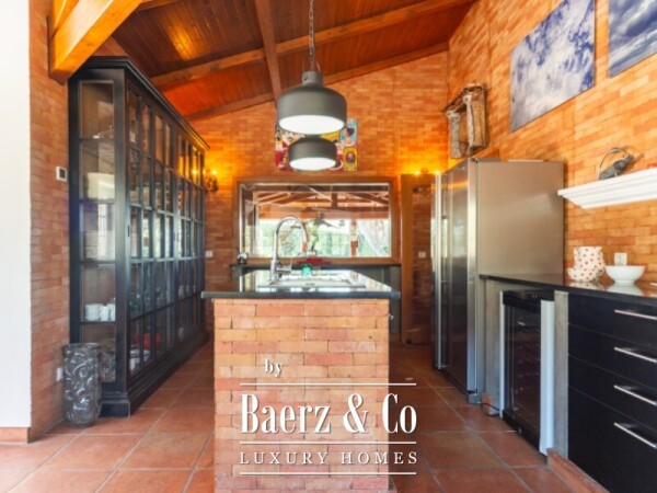 photo 11 Single storey 3 bedroom villa with swimming pool, tennis court and plot of 5,320 sqm in Fontanelas, Sintra