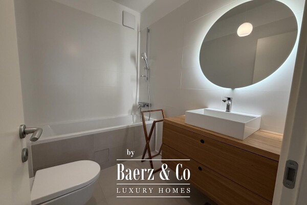 photo 6 Split, Žnjan, Morska vila, three-bedroom apartment with a loggia and two garage spaces