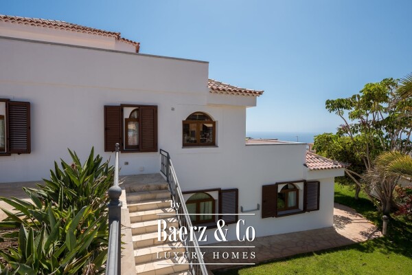 photo 24 Elegant sea view villa divided into Two Independent Residences
