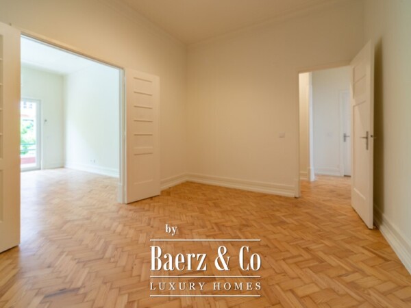 photo 5 3 Bedroom apartment plus 1 next to Rato square.