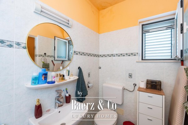 photo 3 Dubrovnik, Čibača, detached house with commercial space and multiple residential units